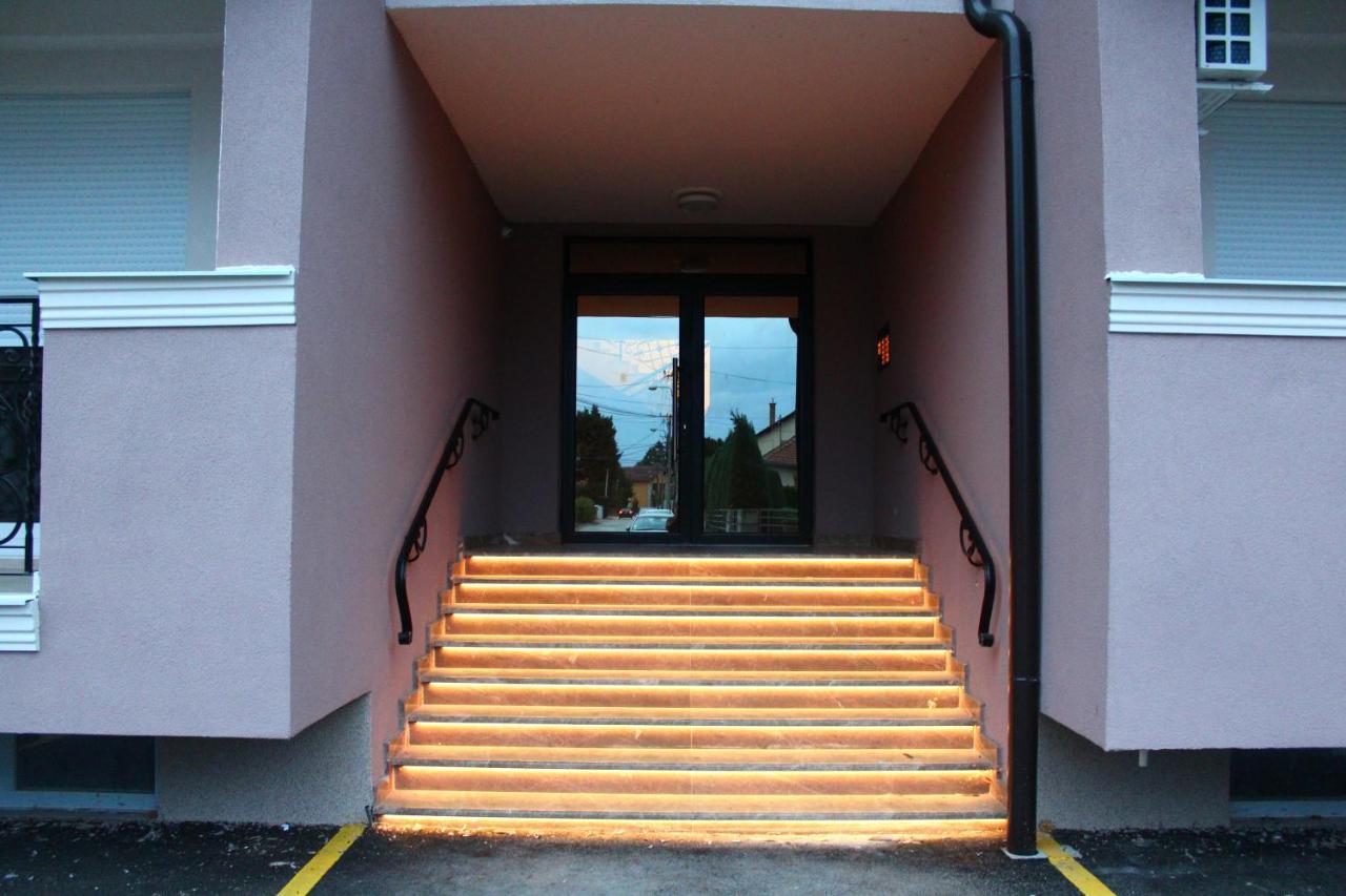 Exceptional Accommodation Čačak Eksteriør billede